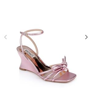 NWOT Luciana Knot Detail Wedge Heel